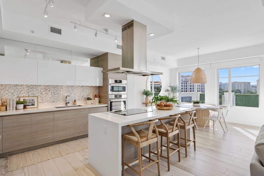 Originally designed as a 3 bedroom floorplan and thoughtfully - photo 6