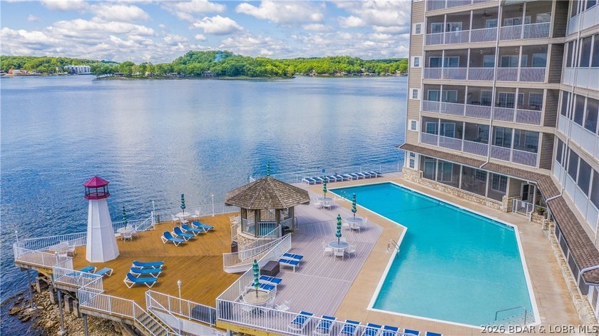 Enjoy the panoramic views from the point pool of the 1 mile - photo 42