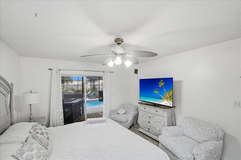 Welcome home to this beautifully updated 3-bedroom, 2-bath pool - photo 9