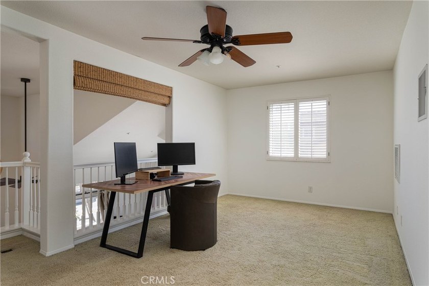 Tucked within the Chambray community of Ladera Ranch, this - photo 15