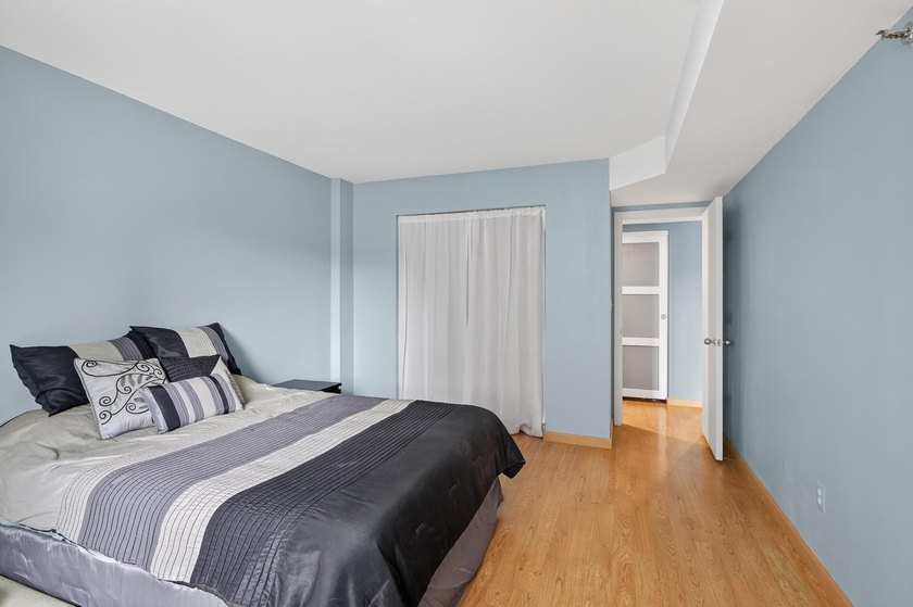 Experience the best of urban living in this stylish 1-bedroom - photo 16