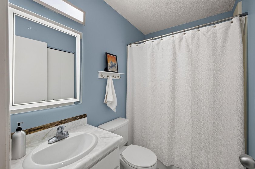 Experience the best of urban living in this stylish 1-bedroom - photo 18