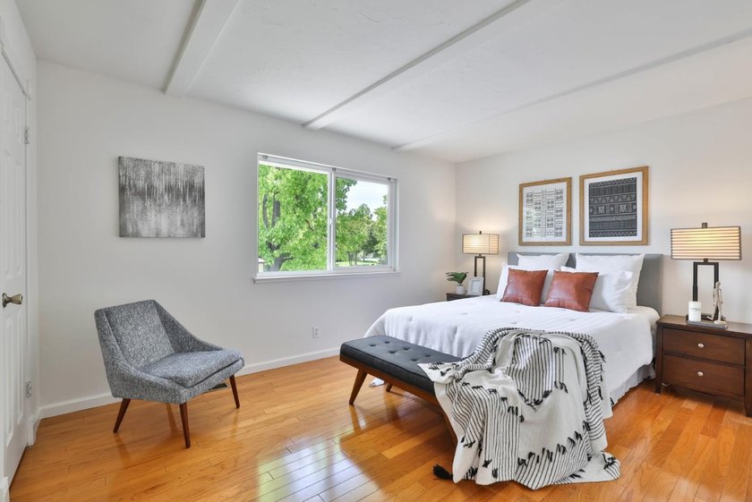 Located in the sought-after Cambrian neighborhood, bordering Los - photo 10