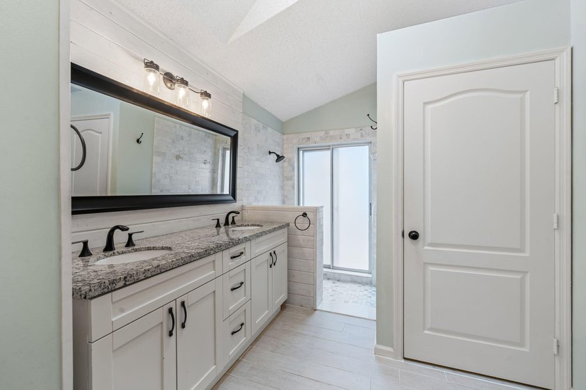 Welcome home to this 3-bedroom, 2-bathroom waterfront home in - photo 15