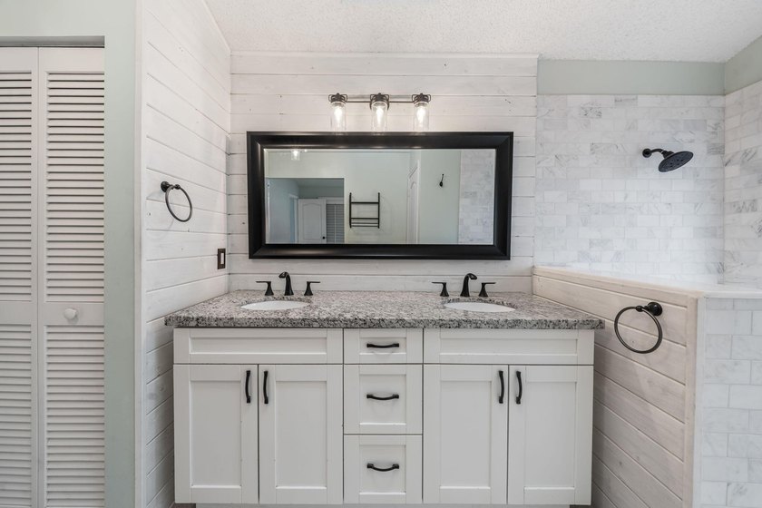 Welcome home to this 3-bedroom, 2-bathroom waterfront home in - photo 16