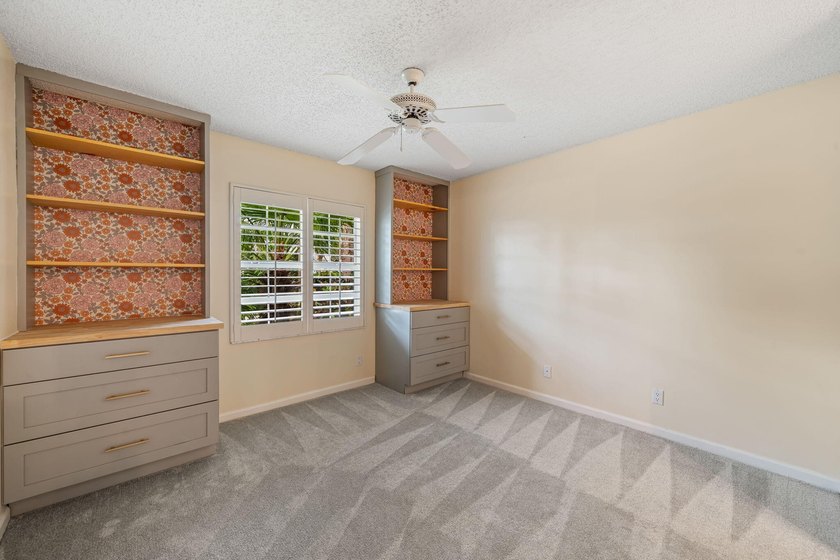 Welcome home to this 3-bedroom, 2-bathroom waterfront home in - photo 17