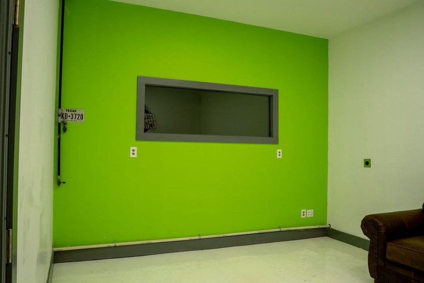 Opportunity is knocking in Kerrville's Midway Center! This - photo 18