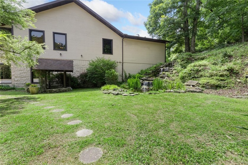 Located just north of Harrison, Arkansas, and only 30 minutes - photo 22
