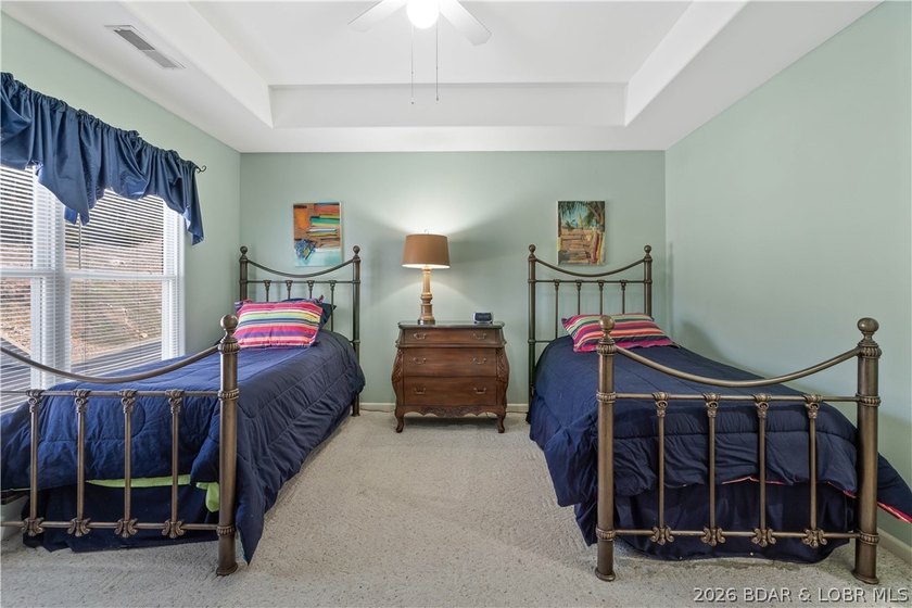 Enjoy easy lake living from this well-maintained, fully - photo 23