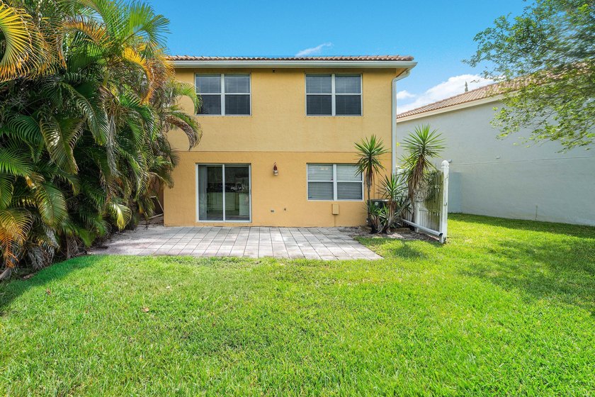Welcome to 3260 Commodore Court, a beautifully renovated lake - photo 26