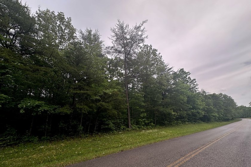 Welcome to Cumberland Lakes! This beautiful lot offers a great - photo 2
