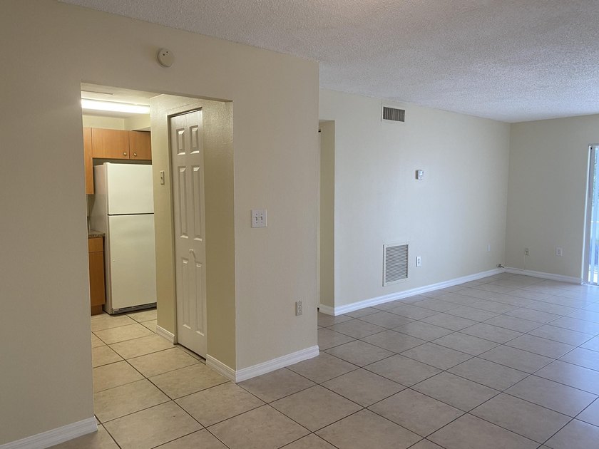 ATTENTION INVESTORS- FOR SALE 2 Bed/ 2 bath Spacious second - photo 10