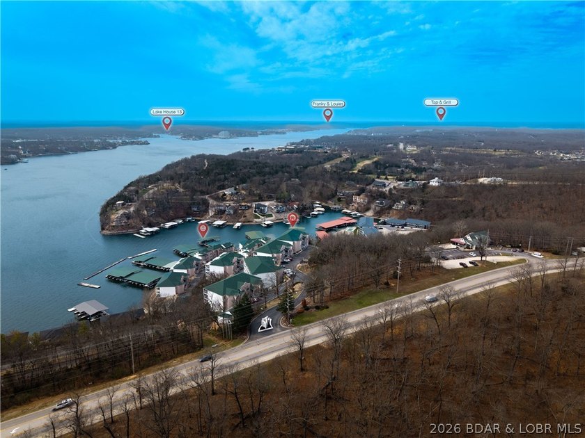Enjoy easy lake living from this well-maintained, fully - photo 45