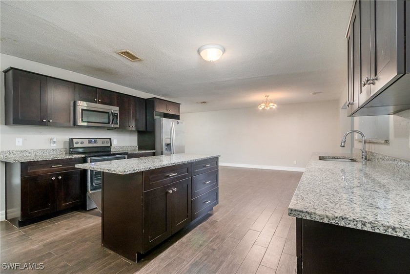 Spacious three-bedroom, two-bathroom home with a two-car garage - photo 8