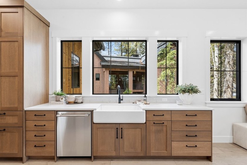 Move-In Ready Mountain Retreat! Nestled between Lake Cascade and - photo 9