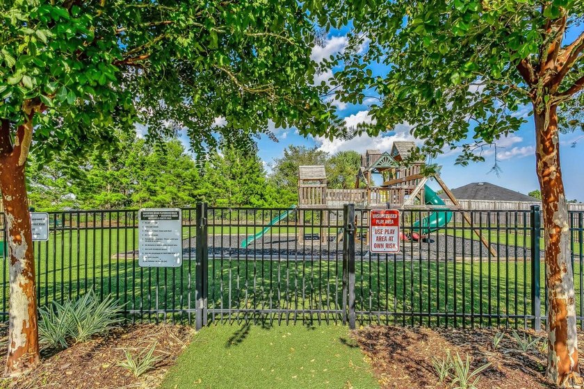 Immaculate, well maintained stunning 5-Bedroom, 2.5 Bath Home - photo 44