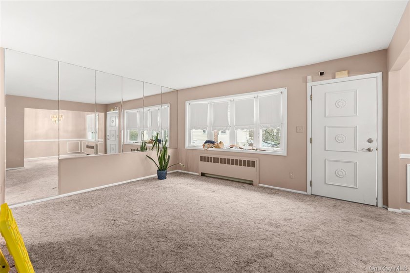 Welcome to this charming and spacious 3-bedroom 2-bathroom - photo 11