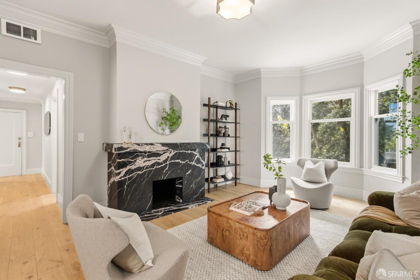This 1907 Russian Hill condo has been completely remodeled new - photo 4