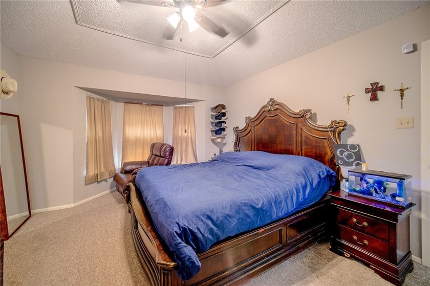 Look at this beautifully maintained all brick home in desirable - photo 15