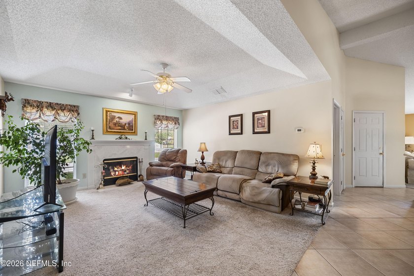 **POOL HOME**WATERFRONT** Fall in love with this charming and - photo 4