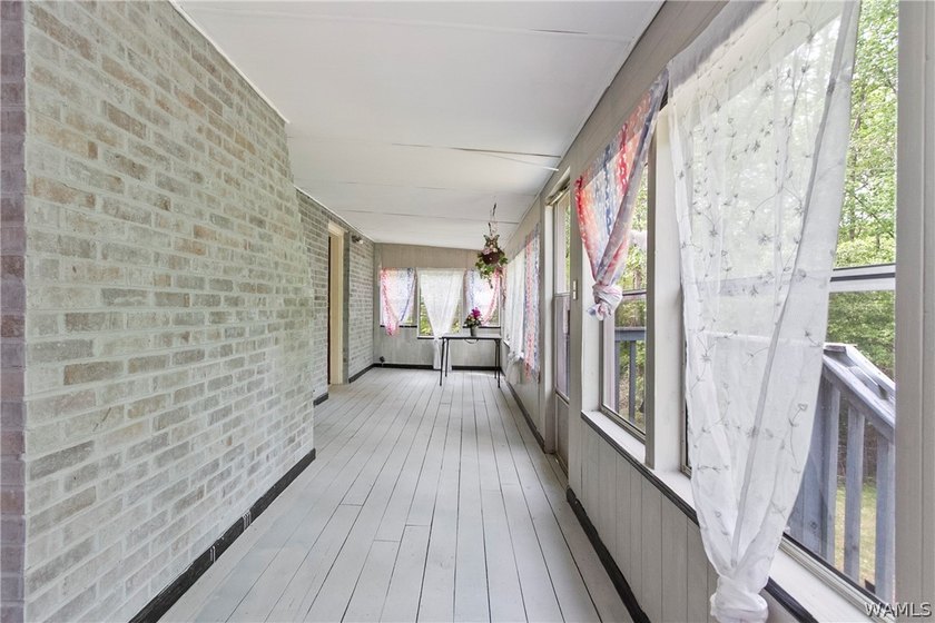 This spacious 6-bedroom, 4-bathroom home offers over 3,360 sq ft - photo 14