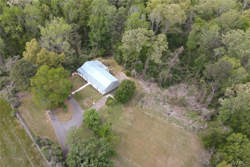 This spacious 6-bedroom, 4-bathroom home offers over 3,360 sq ft - photo 33