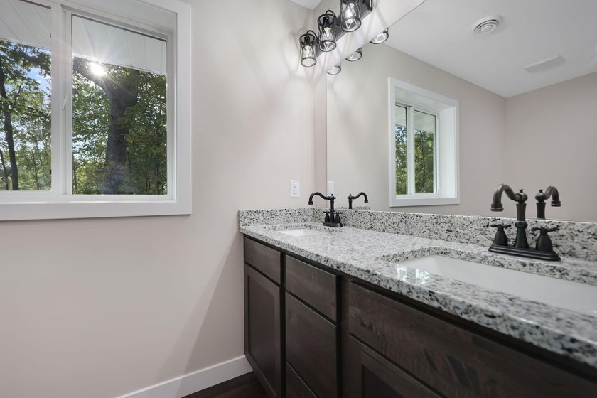 331 Gateway Parkway - photo 13