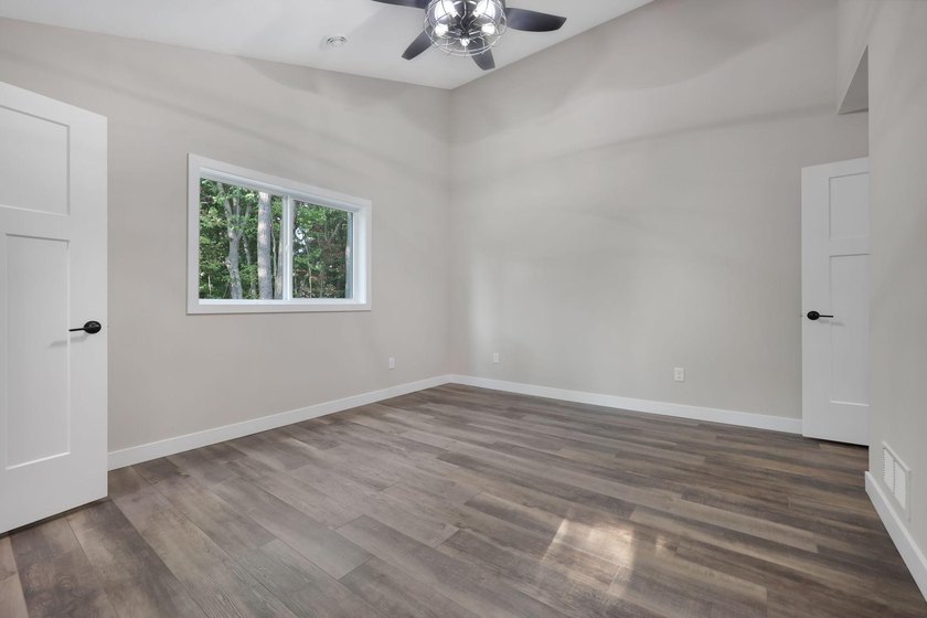 331 Gateway Parkway - photo 14