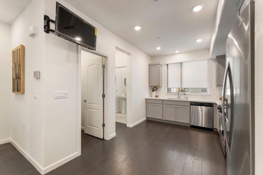 Welcome to 25320 Villager Lane, a beautifully updated - photo 12