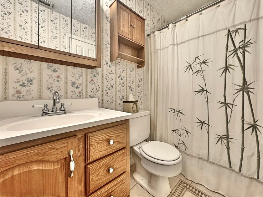Exceptional Value 3-Bedroom Townhome Approximately One Mile to - photo 22