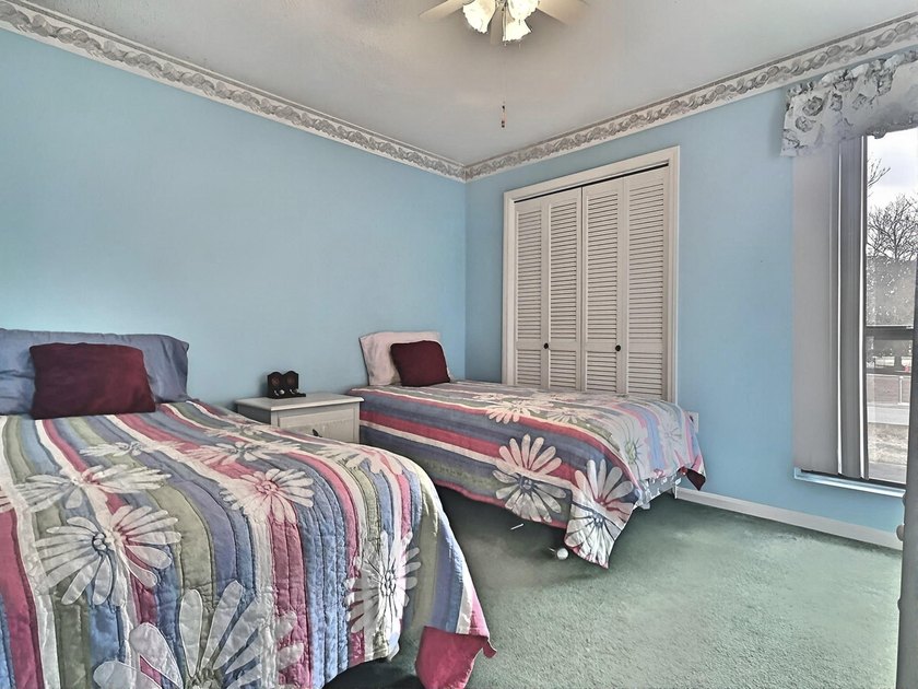 Exceptional Value 3-Bedroom Townhome Approximately One Mile to - photo 23