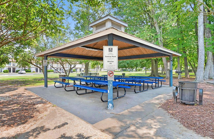 Exceptional Value 3-Bedroom Townhome Approximately One Mile to - photo 36
