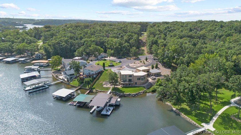 Luxury lakefront home located in a highly sought-after cove at - photo 12
