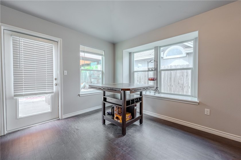 Charming and well-maintained home featuring an inviting - photo 13