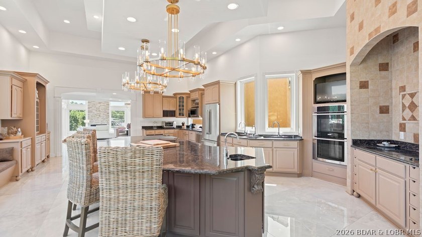 Luxury lakefront home located in a highly sought-after cove at - photo 18