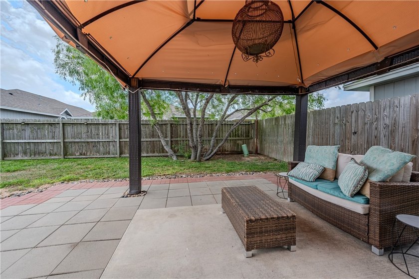 Charming and well-maintained home featuring an inviting - photo 34