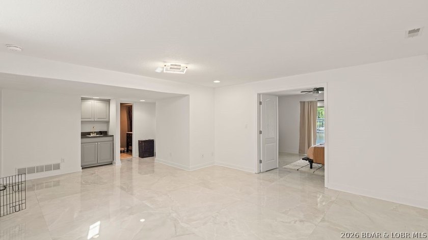 Luxury lakefront home located in a highly sought-after cove at - photo 40