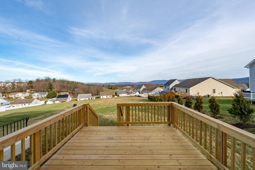 Lake of the Woods is one of Virginia's exceptional private - photo 15