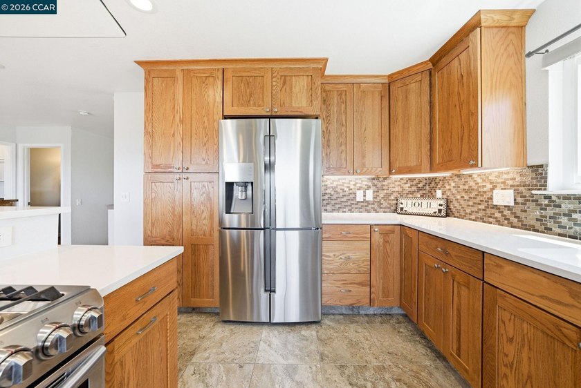 Beautifully updated tri-level home located on a quiet cul-de-sac - photo 22