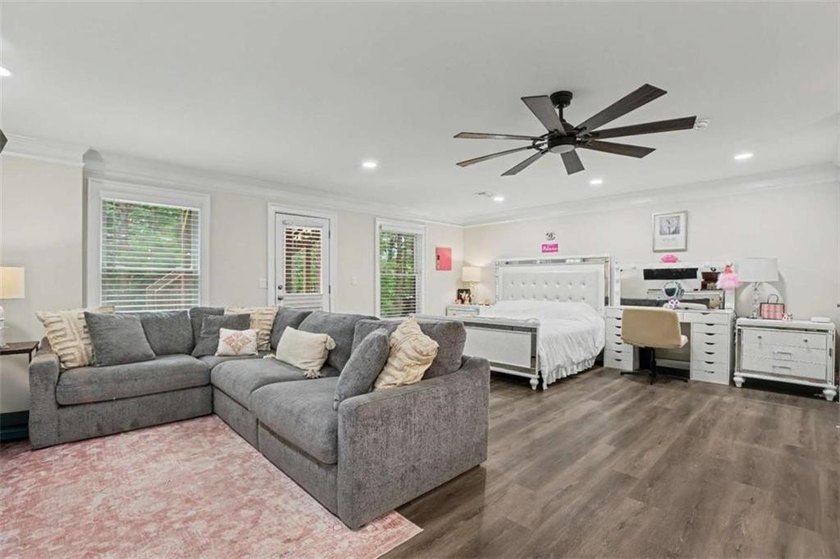 Experience elevated living in this exquisitely updated endunit - photo 22