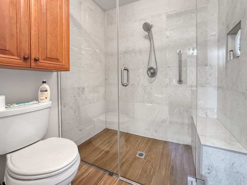 Welcome to this spacious 3-bedroom, 2-bath single-family home in - photo 31