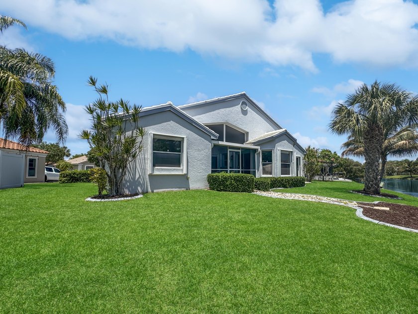 Welcome to this spacious 3-bedroom, 2-bath single-family home in - photo 35