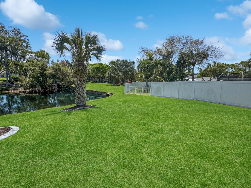 Welcome to this spacious 3-bedroom, 2-bath single-family home in - photo 39