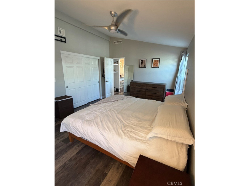 Beautiful, clean and move in ready. This 3 bedroom, 2 bth., Surf - photo 15