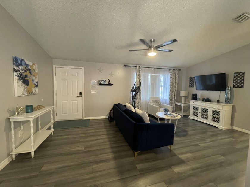 The total Square Feet: 2,618, including livable and non-livable - photo 23