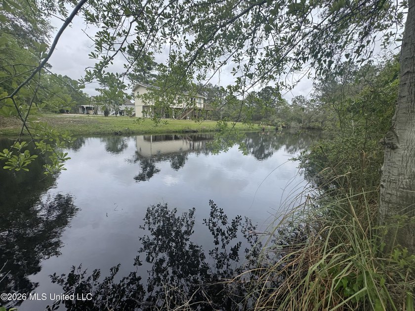 Great opportunity to purchase a large waterfront property at an - photo 4