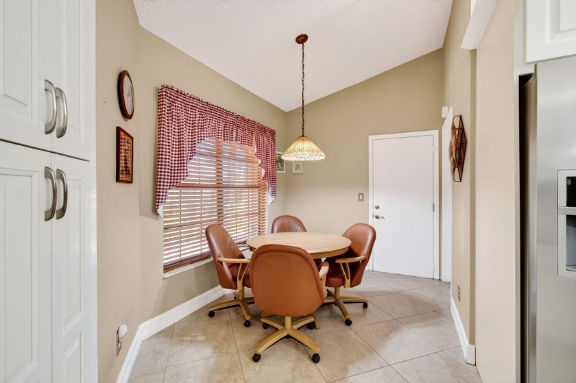 Enjoy breathtaking lake views from this beautifully maintained - photo 14