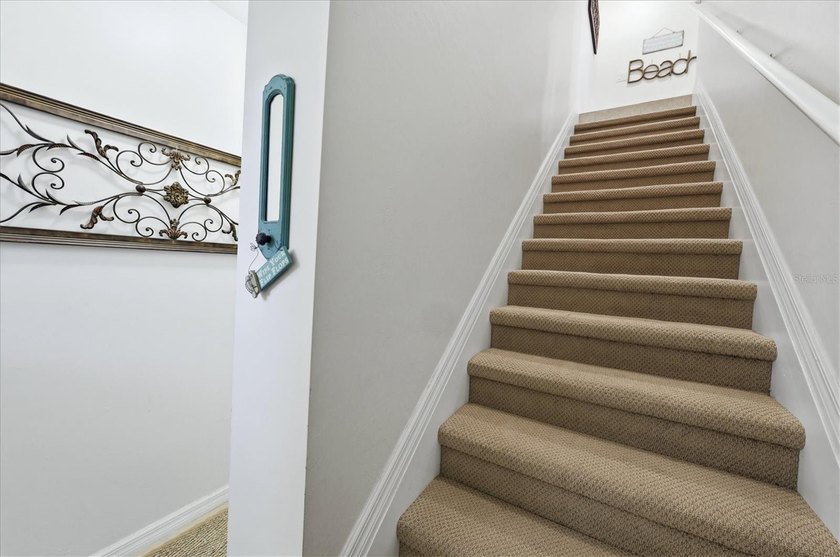Immaculate and lightly lived-in 3BR/2BA condo in the gated - photo 5