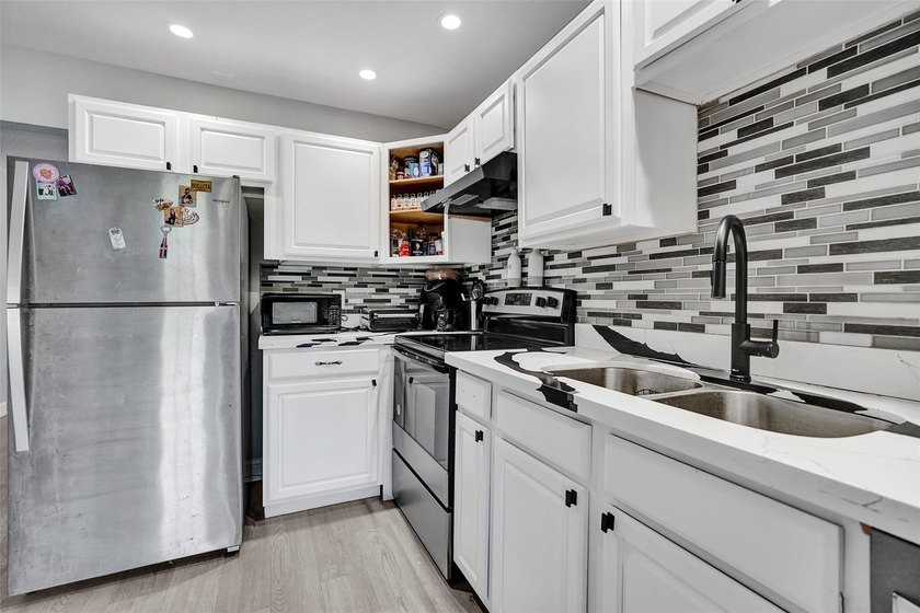 Turnkey duplex investment in Coral Springs showing two renovated - photo 7