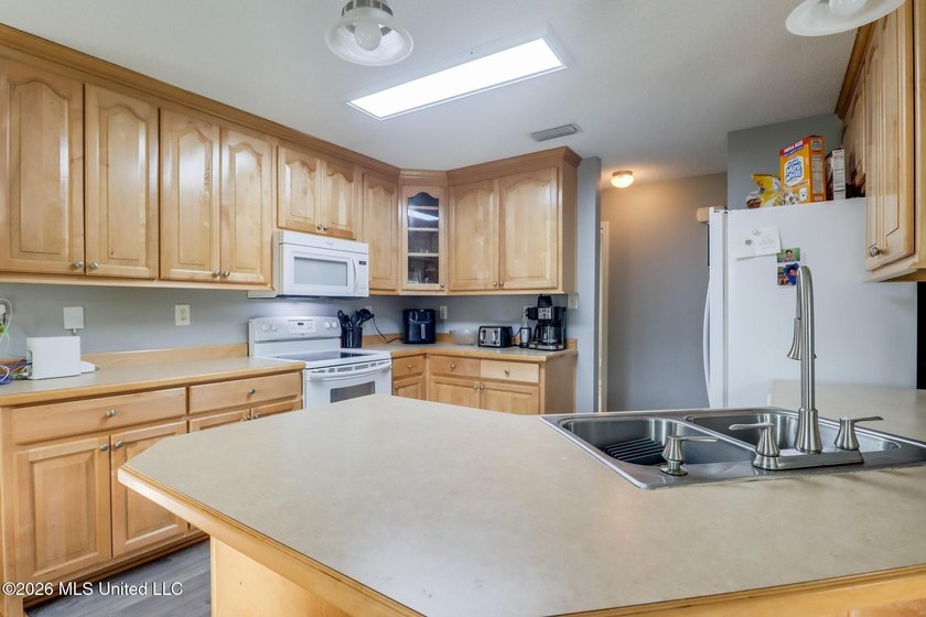 SELLER WILL PAY CLOSING COSTS..!!! FREE APPRAISAL !! USDA - photo 6